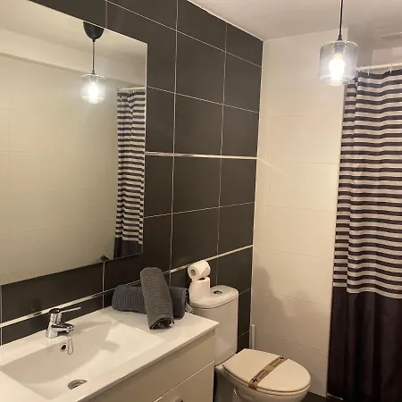 Casa Latre Somontano アパート バルバストロ